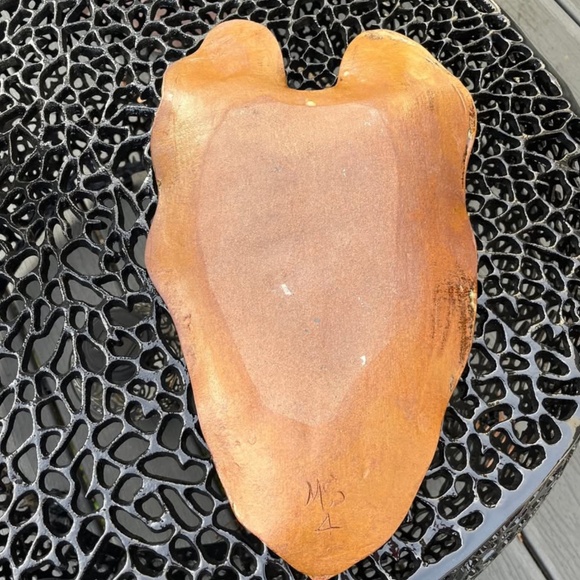 One of a kind- Elephant Ear Pottery Plate / Tray - Picture 4 of 5